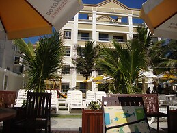 GOLFINHOS APART HOTEL