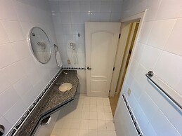 GOLFINHOS APART HOTEL