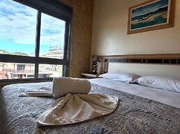 GOLFINHOS APART HOTEL