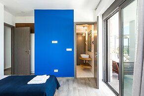 Villa Blue Skyline
