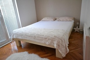 Mia & Lena Apartment