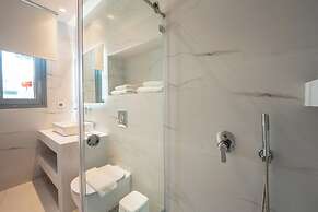 ΑRCS Suites & Residences