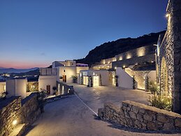 ΑRCS Suites & Residences