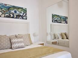 ΑRCS Suites & Residences