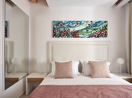 ΑRCS Suites & Residences