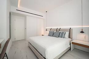 ΑRCS Suites & Residences