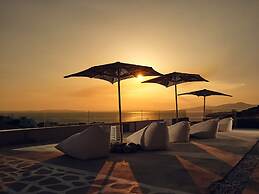 ΑRCS Suites & Residences