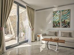 ΑRCS Suites & Residences