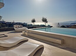 ΑRCS Suites & Residences