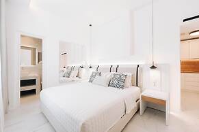 ΑRCS Suites & Residences