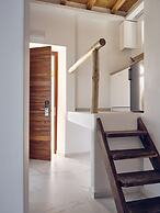 ΑRCS Suites & Residences