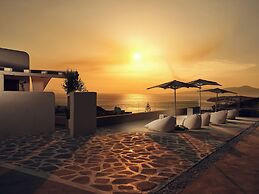 ΑRCS Suites & Residences