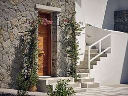 ΑRCS Suites & Residences