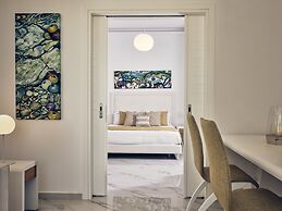 ΑRCS Suites & Residences