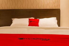 RedDoorz Plus @ Dipatiukur