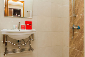 RedDoorz Plus @ Dipatiukur