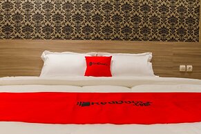 RedDoorz Plus @ Dipatiukur