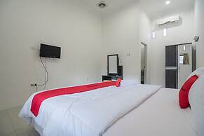 RedDoorz near Sultan Thaha Airport Jambi