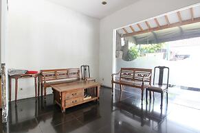 RedDoorz near RS Sarjito Yogyakarta 2