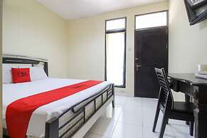 RedDoorz near RS Sarjito Yogyakarta 2