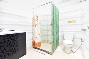 RedDoorz Plus near Mall Bali Galeria 2