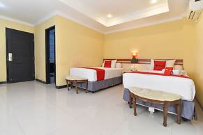 RedDoorz Plus near Mall Bali Galeria 2