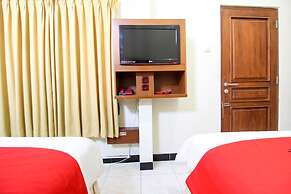 RedDoorz Plus @ Tegal Panggung