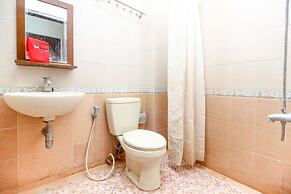 RedDoorz Plus @ Tegal Panggung