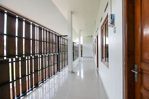 RedDoorz Syariah @ Griya Izzara Guest House