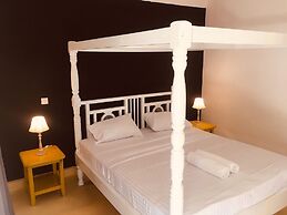 Pole Pole Beach House