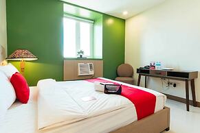 RedDoorz Plus @ Kamuning Quezon City