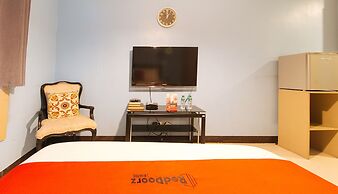 RedDoorz Plus @ Kamuning Quezon City