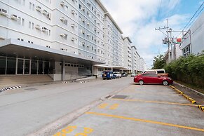 RedDoorz Premium @ SMDC Fairview