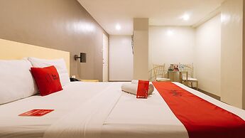 RedDoorz @ Samat Mandaluyong