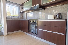 Las Heras by Be Local Argentina