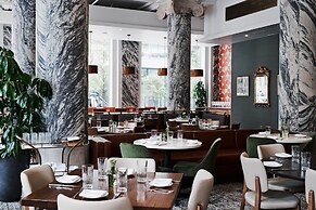 The Candler Hotel Atlanta, Curio Collection by Hilton