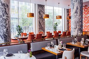 The Candler Hotel Atlanta, Curio Collection by Hilton