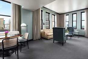 The Candler Hotel Atlanta, Curio Collection by Hilton