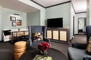 The Candler Hotel Atlanta, Curio Collection by Hilton