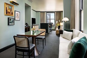 The Candler Hotel Atlanta, Curio Collection by Hilton