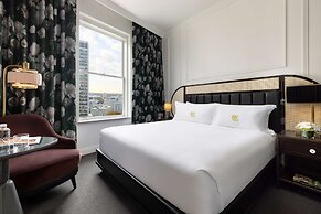 The Candler Hotel Atlanta, Curio Collection by Hilton