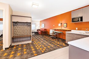 Holiday Inn & Suites Toledo Southwest - Perrysburg by IHG