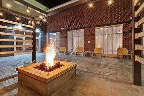 Holiday Inn & Suites Toledo Southwest - Perrysburg by IHG