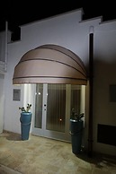 Suite del Vico Family