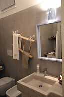 Suite del Vico Family