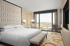 Sheraton Manila Hotel at Newport World Resorts