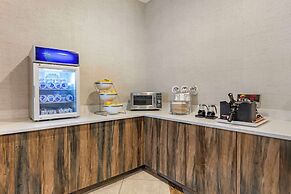 Comfort Inn & Suites Miami International Airport