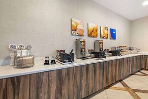 Comfort Inn & Suites Miami International Airport