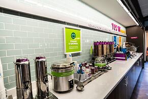 Tru by Hilton Lake City