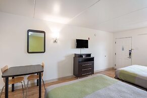 Studio 6 - Colorado Springs - Air Force Academy